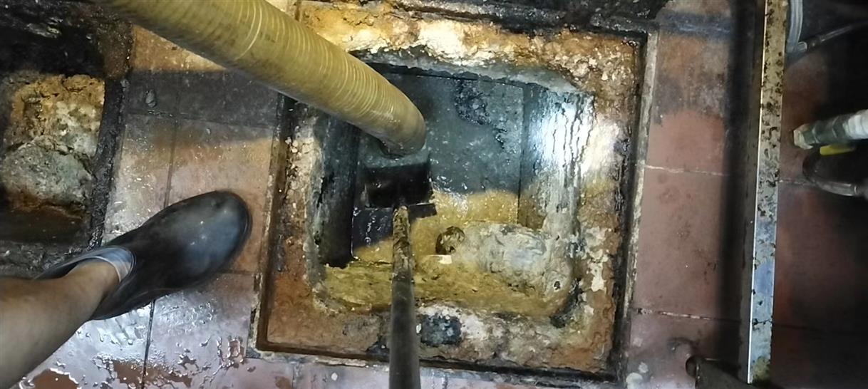 水磨沟化油池清理-污水池清掏